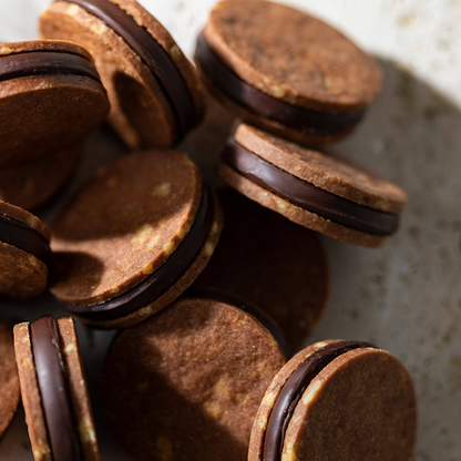 oNCHOCOサンド(5個入り)&ホワイトショコラテリーヌ(1個)